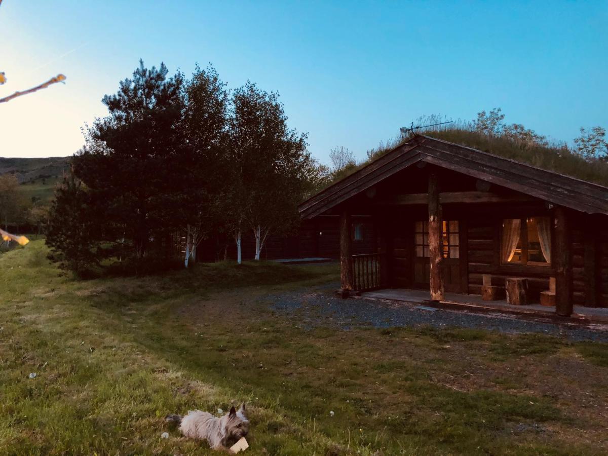 Log Home Village Ulverston Exterior foto